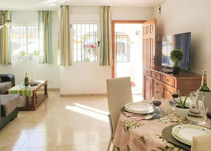 Cozy In With Wifi Vakantiehuis Torrevieja